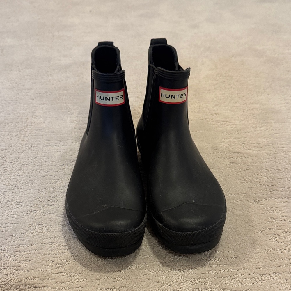 Hunter women’s Classic Black Rain Boots